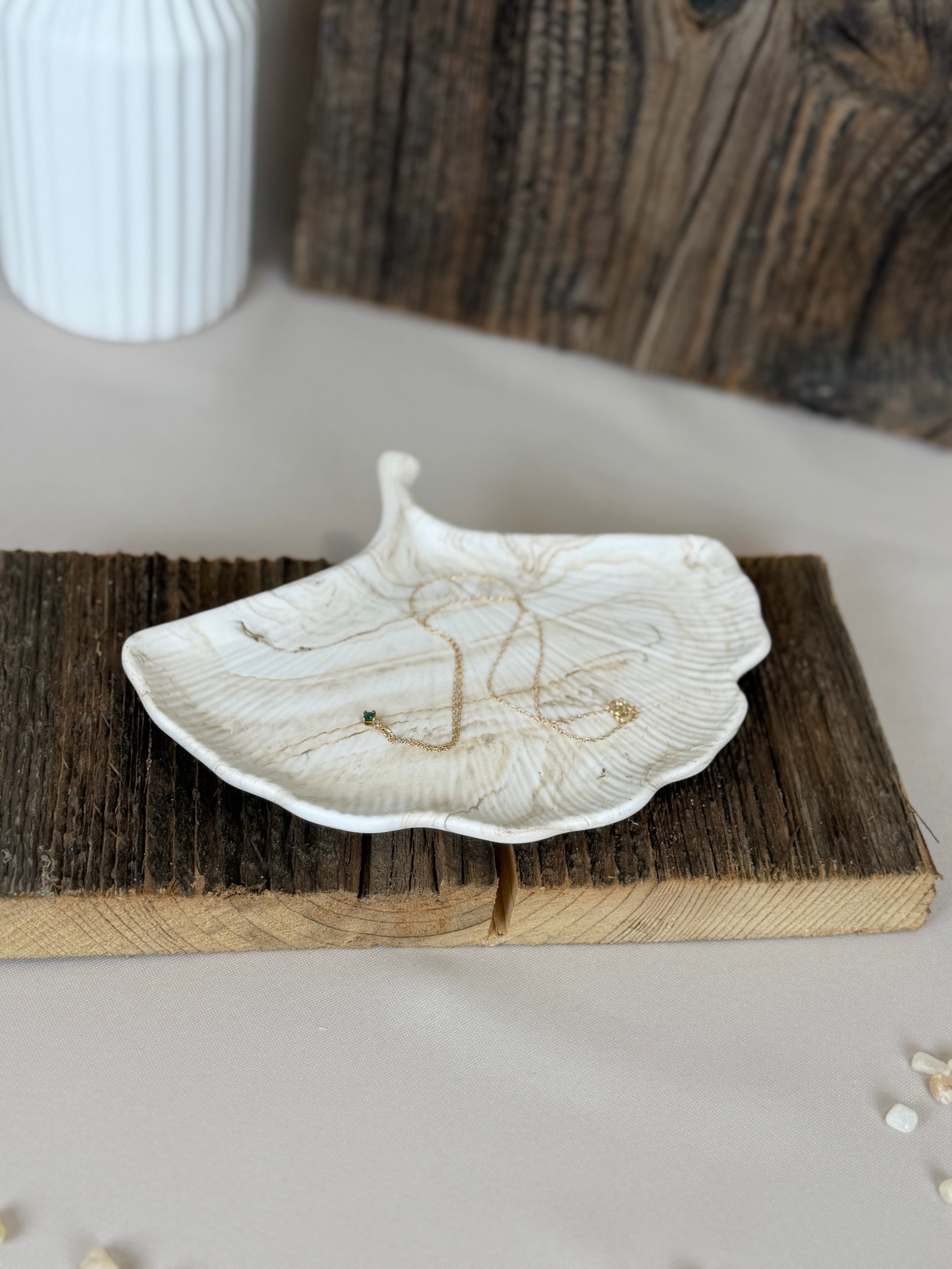 GINKO – Organische Jesmonite Schale