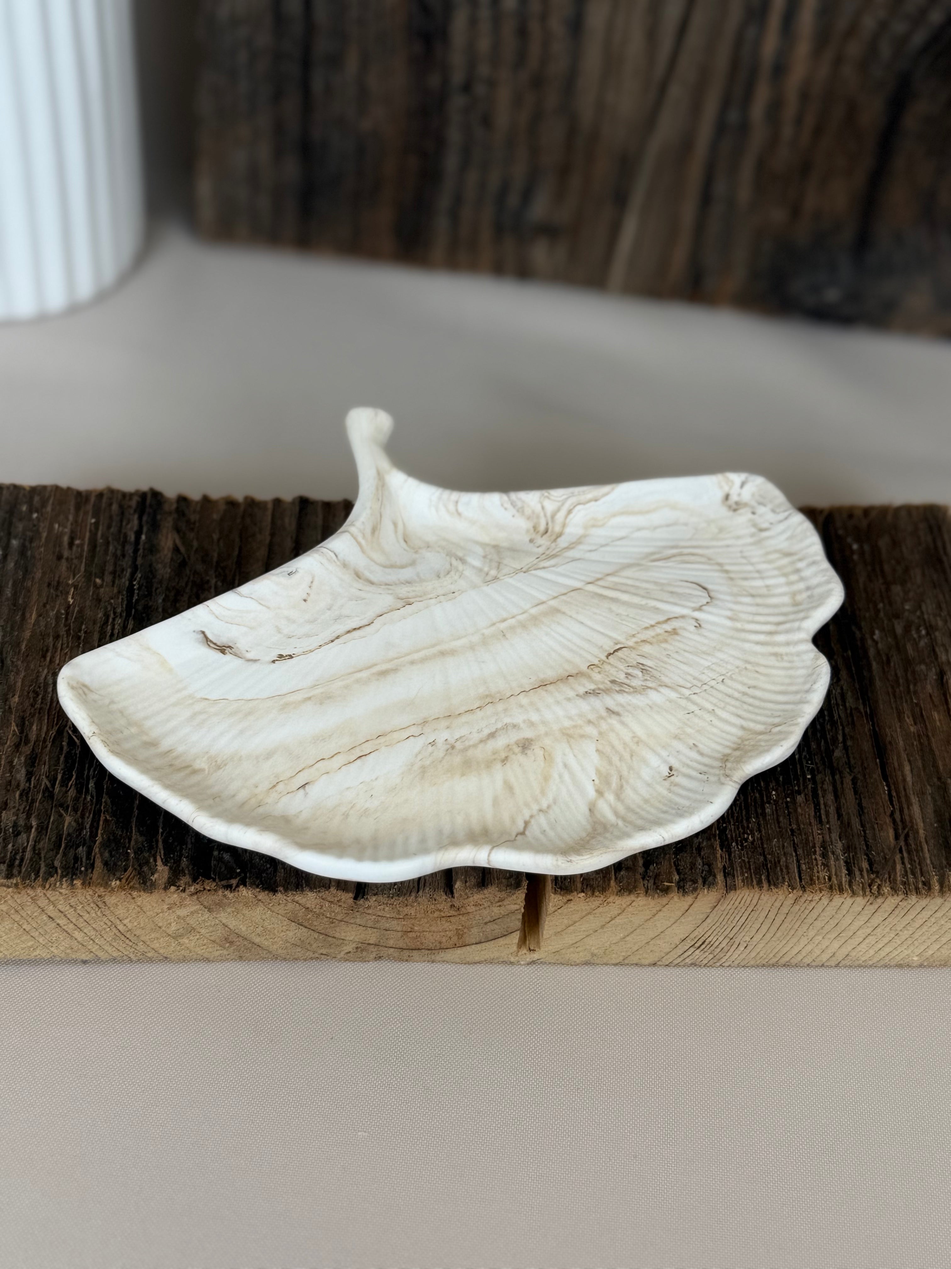 GINKO – Organische Jesmonite Schale
