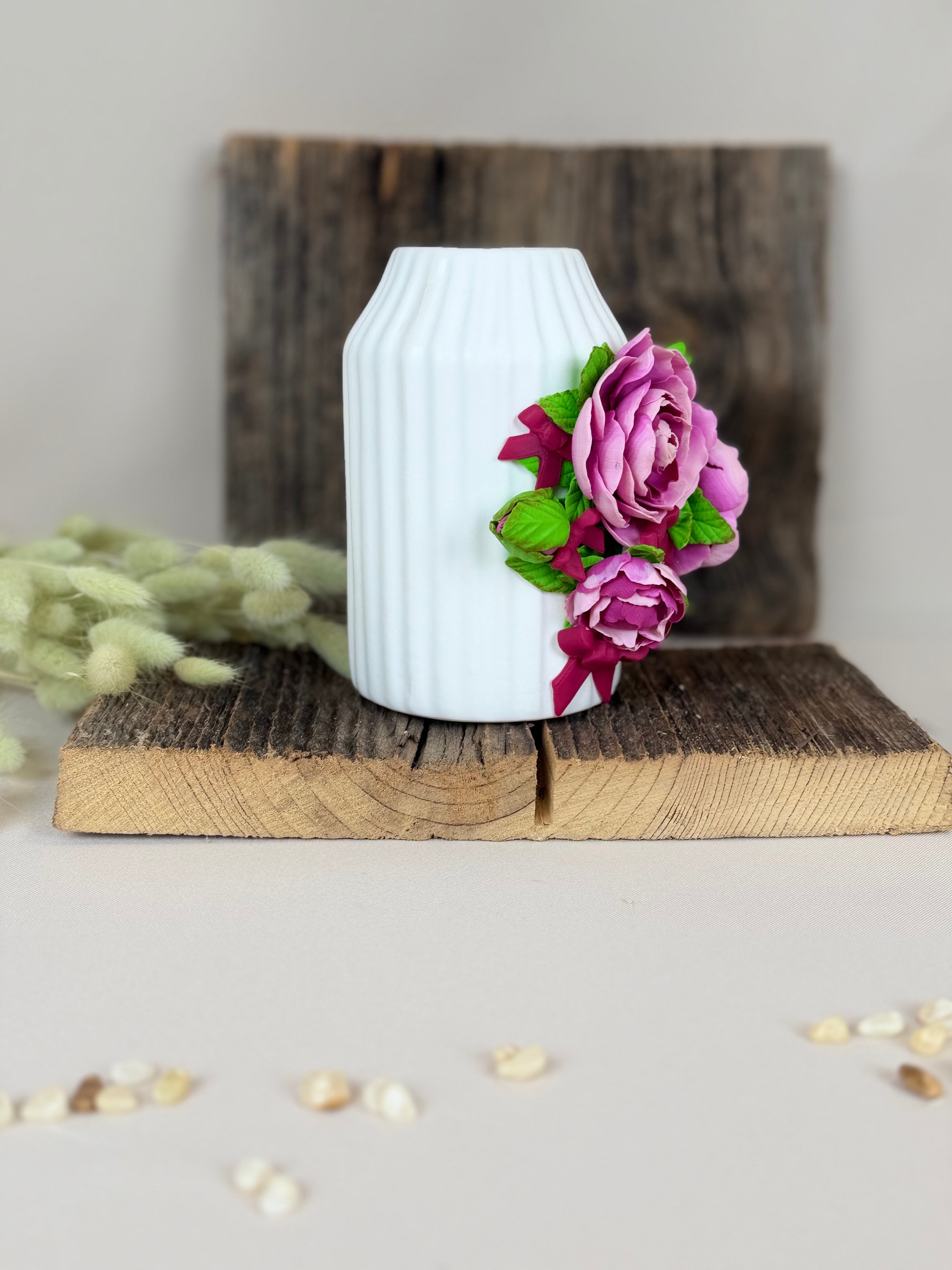 Handgemachte Keramik Vase mit Rosen aus Polymerton – Unikat Dekoration